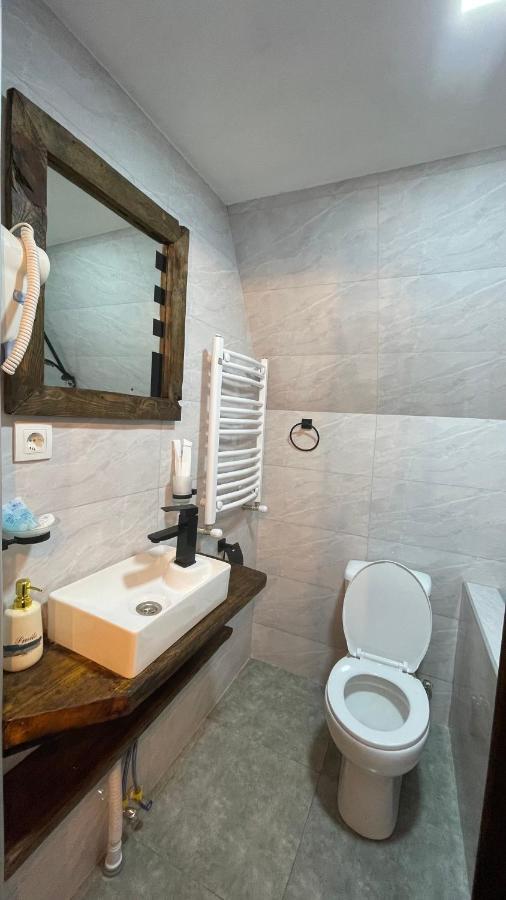 Kazbegi Compass Apartment Luaran gambar