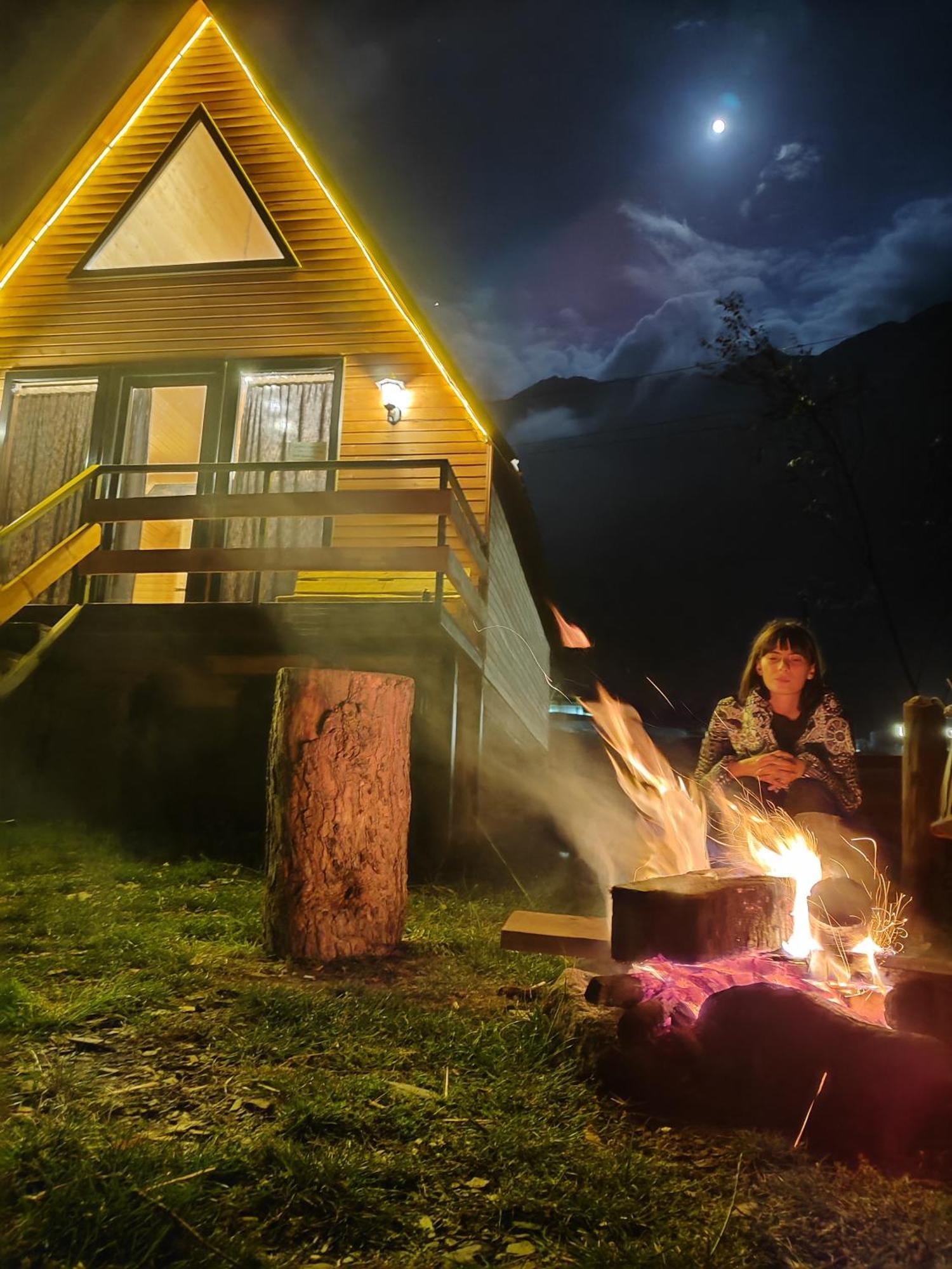 Kazbegi Compass Apartment Luaran gambar