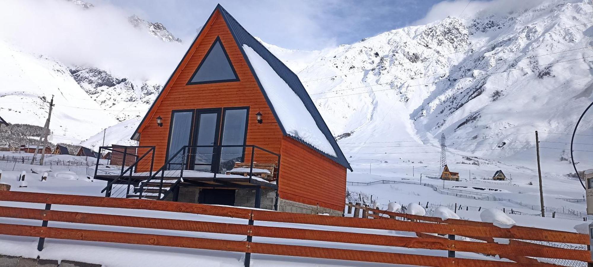 Kazbegi Compass Apartment Bilik gambar